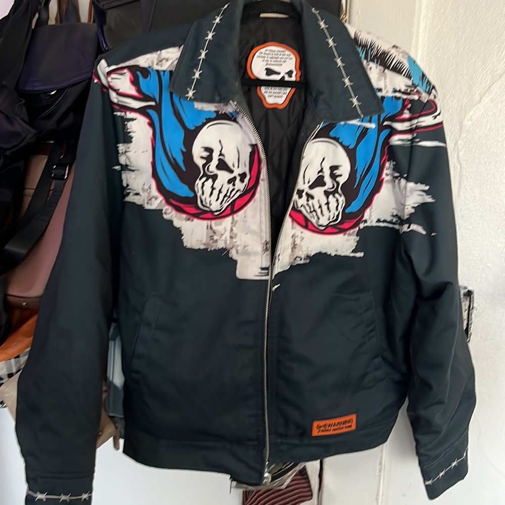 Medium - Picture 2 of 2